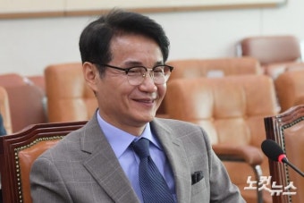미소짓는 최재영 목사