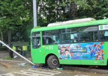 서울 송파구 풍납동서 마을버스 인도 돌진…7명 경상