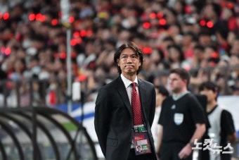 홍명보, 10년 만에 축구 국가대표팀 사령탑 복귀전