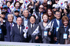 세계 호남향우들 고향 방문…5·18 민주묘지 참배