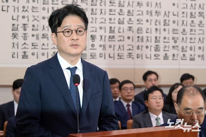 서울중앙지검장 이창수, 헌재 탄핵 소추 기각 후 업무에 복귀
