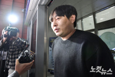 '상습도박 혐의' 이진호, 피의자 신분으로 경찰 출석…