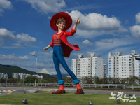 최미희 순천시의원·노관규 시장 캐릭터 조형물 날선 공방