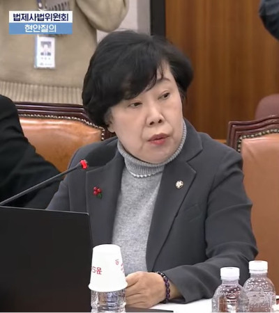 이재명 대표와 국민의힘, 내란 논쟁 계속 진행중