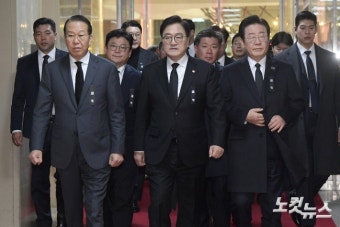 회동 장소로 이동하는 우원식-이재명-권영세