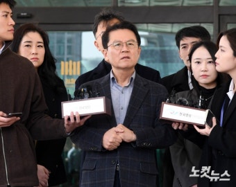 입장 밝히는 尹대통령 변호인단
