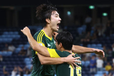 역전 희망 살린 전진우 멀티골→후반 3실점 와르르…전북, ACL2 8강 탈락