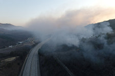 안동·의성 등 경북 산불 재발화…헬기 투입 등 비상