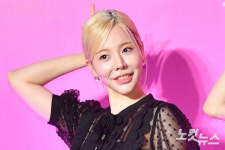 SM 떠난 소녀시대 써니, 이수만 회사와 계약…프로듀싱 훈련 중