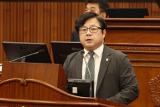 김기홍 강원도의원 춘천 레고랜드 계약 공개하고 재점검해야