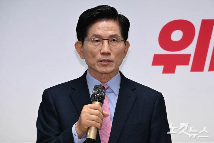 김문수 후보와 한덕수 예비후보 간 단일화 협상 결렬, 혼란 속 후보 교체 권한 위임