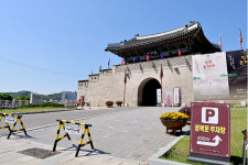 진주성 촉석문 성벽 경관 회복…매표소 철거