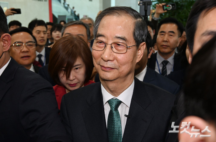 한덕수 전 국무총리, 국가 헌법 개정 약속 호평 받아 관심↑