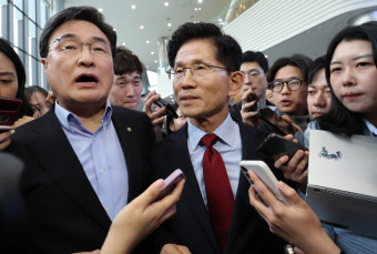 [속보]김문수, 대선 일정 중단 선언…