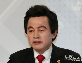 경찰, 허경영 구속 영장 신청…'신도 성추행·사기 혐의'