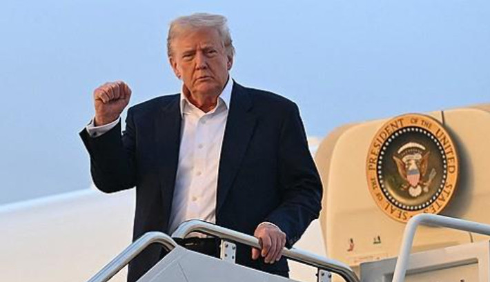 트럼프 대통령, 카타르로부터 선물받은 항공기 논란…CNN vs 백악관 입장 대립