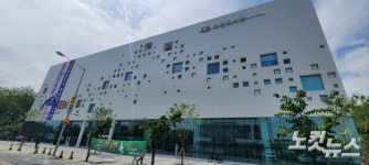 "여기 문화센터 아냐?"…김포 운양 '모담도서관' 가보니