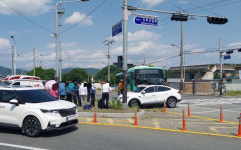 경주 건천서 시내버스-SUV 충돌…7명 부상