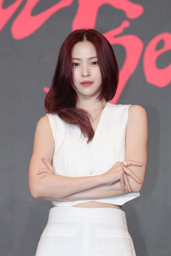 '재계약 논의' 있지 
