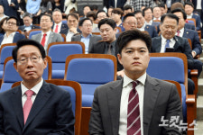 김용태 당심에 묻자…당원 여론조사로 의원들 압박