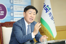 김관영 25일 통합 설득…완주군 여론조사 과반 반대 시 통합 중단