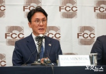 외신기자 간담회 갖는 김민석 총리 후보자
