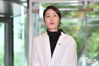 인사청문회 준비 사무실 첫 출근하며 소감 밝히는 강선우 여가부 장관 후보자