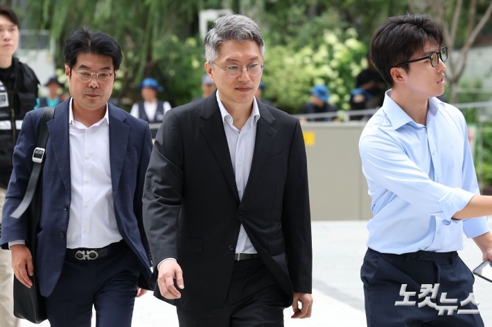 IMS모빌리티와 사모펀드 대표, 집사 게이트 사건 특검 출석