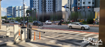 교통지옥…어긋난 인천검단 아파트 출입구, 상가에 밀렸나