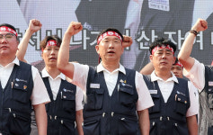 현대차 노사, 벼랑 끝 대화 재개…파업 고비 넘기나