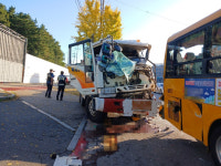 대전 서구 정림삼거리 인근 4중 추돌…2명 경상