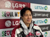 40세 베테랑 김진성, KS 최고령 승리 이끈 원동력은? 노경은 형 바라보며