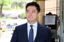 '가세연' 김세의 경찰 출석…유튜버 '장사의신' 명예훼손 등 혐의