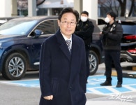 박범계 의원, '패스트트랙 충돌' 결심공판 출석
