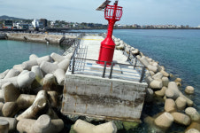 뒤틀리고 무너지고…제주어항 방파제 부실공사 업자 구속