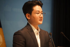전재수, 개혁신당 정이한 고소 강수…통일교 의혹 부른 부산시장 정치전