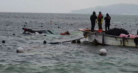 태안 통개항 인근서 4t 선박 전복…1명 사망(종합)