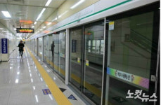 [속보]대구 지하철 1호선 진천역서 불…30여 분 만에 초진