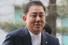 [속보]김병기, 경찰 6차 조사 