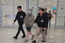 '보이스피싱·투자·노쇼사기' 캄보디아 거점 조직 2곳 적발…59명 검거