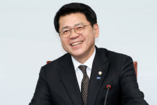 혁신당 새 원내대표 김준형 