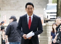결심공판 출석하는 오세훈