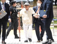 '국힘 집단 입당 의혹' 신천지 이만희, 구속심사 출석