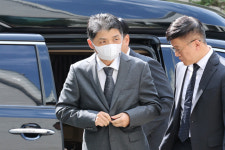 檢, 'SM주가조작' 카카오 김범수 2심서 징역 15년 구형