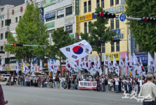 法, 동대구역 박정희 동상 철거 청구 기각…