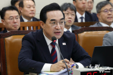 박홍근 장관, 대법관 월 200만 원 격려금에 