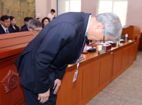 '친일파 글씨 셀프 출품' 유홍준 국립중앙박물관장 사의 표명