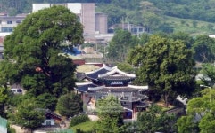 [김성호기자의 종교건축 이야기] (6)한국 최고의 목조 성당 강화읍 성당