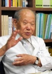 [김문기자가 만난사람] 94세 현역 ‘침뜸의 달인’ 김남수