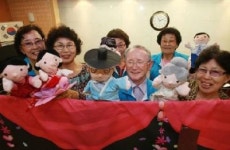 송파 실버 인형극단 12인 “너무 바빠 늙을 틈도 없다”